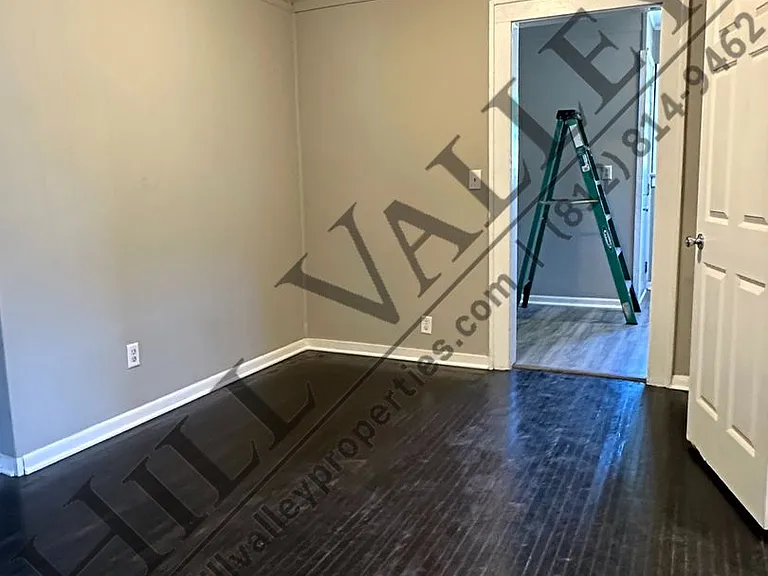 2325 S 8th St — Photo 5