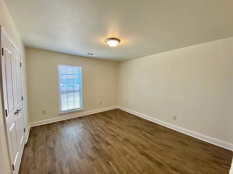 4804 Harvard St — Photo 12