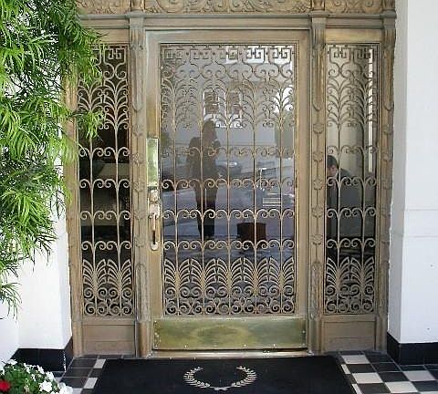 2nd image of 1101 Green St