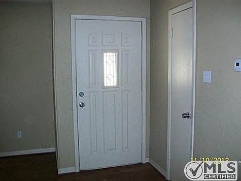 4th image of 2 E Townhouse Ln