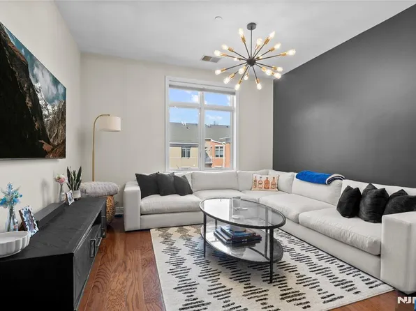 7400 River Road #401, North Bergen, NJ 07047