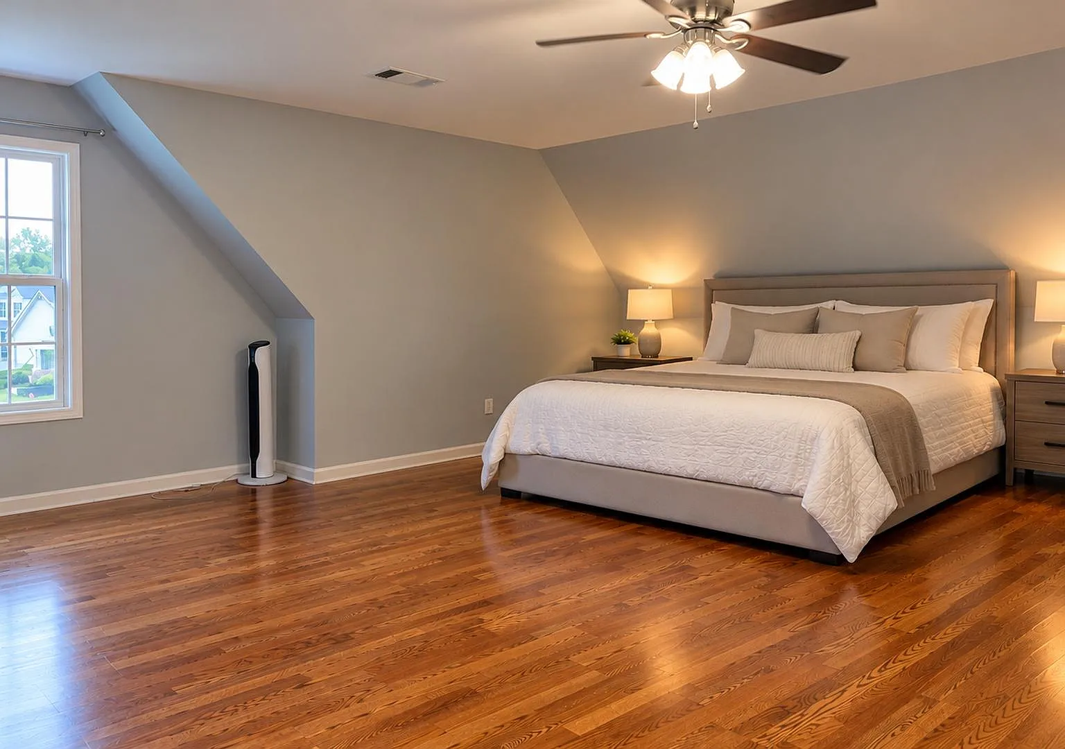 3 bed, 2.0 bath, 2739 sqft, $1,152 — Photo 1