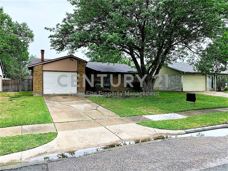 1st image of 805 Sunny Slope Dr