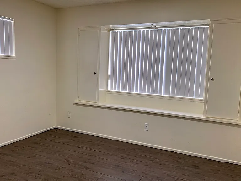 331 N Vecino Dr #1 — Photo 7