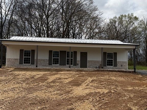 2nd image of 254 Comstock Rd