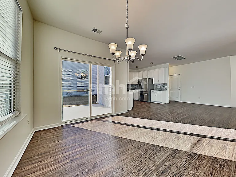 1506 Sanborll Landing Dr — Photo 5