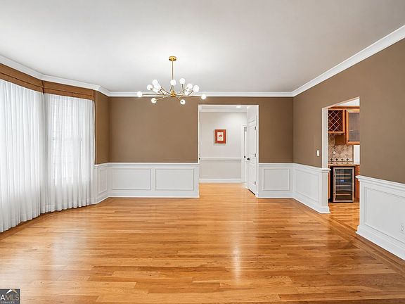 2nd image of 164 Vaughn Rd