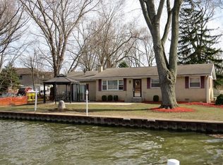 26178 W Mattalina Ct, Ingleside, IL 60041