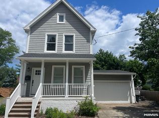 125 Center St, New Milford, NJ 07646