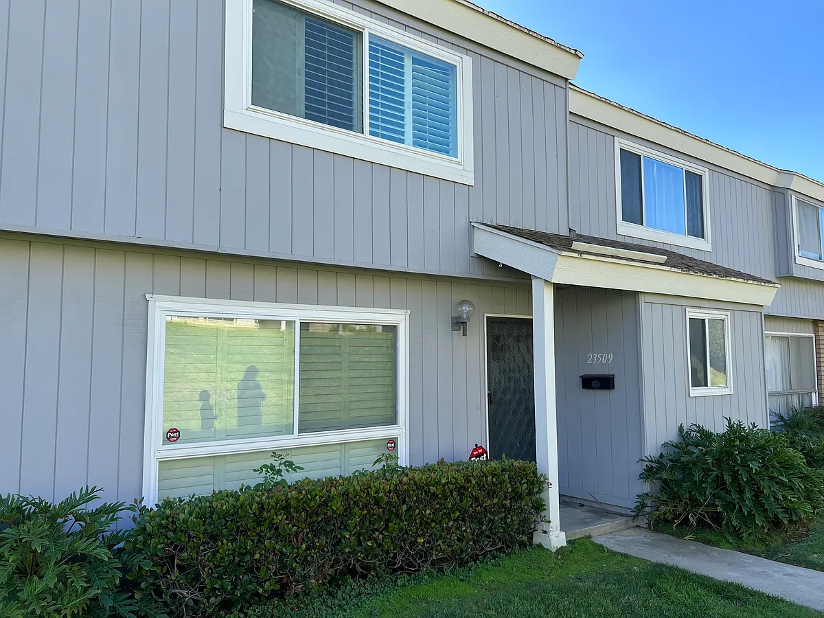 Building Photo - 23509 Twin Spring Ln