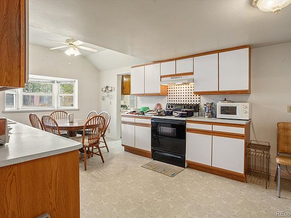 5th image of 813 W 2nd Street