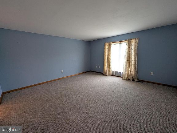 5th image of 1506 Holman Dr