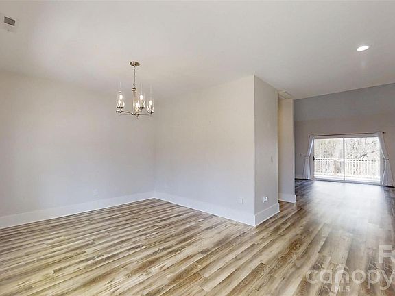 4th image of 5345 Christopher Rd