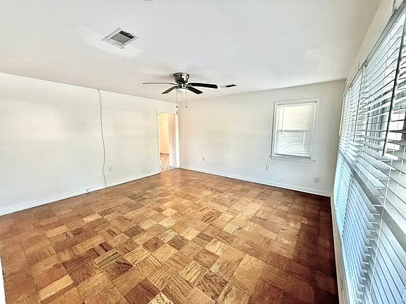 2nd image of 266 W Parkland Dr
