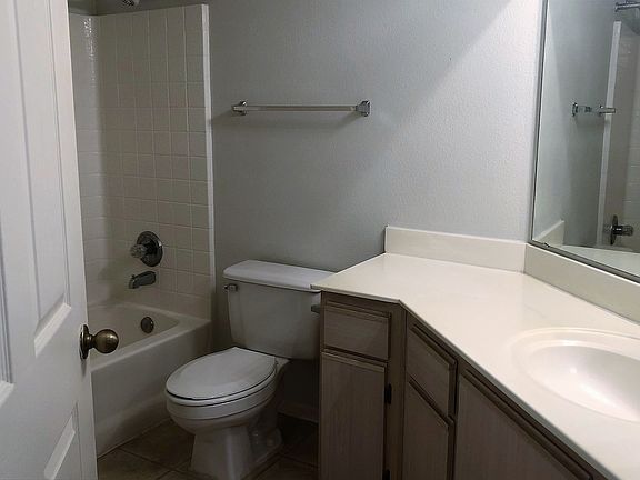 3rd image of 5751 N Kolb Rd Unit 28202