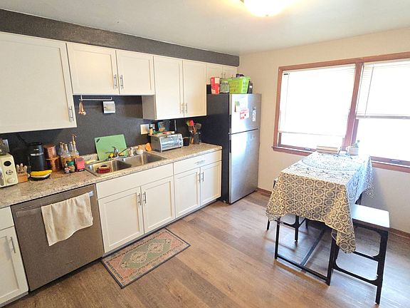 4th image of 2233-35 S Mound St #2233-A