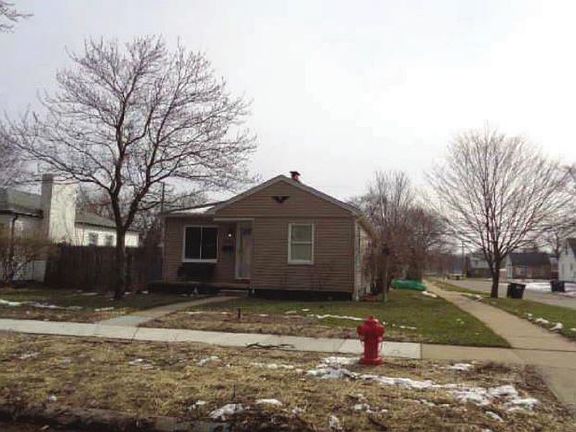 3rd image of 5987 Vivian St