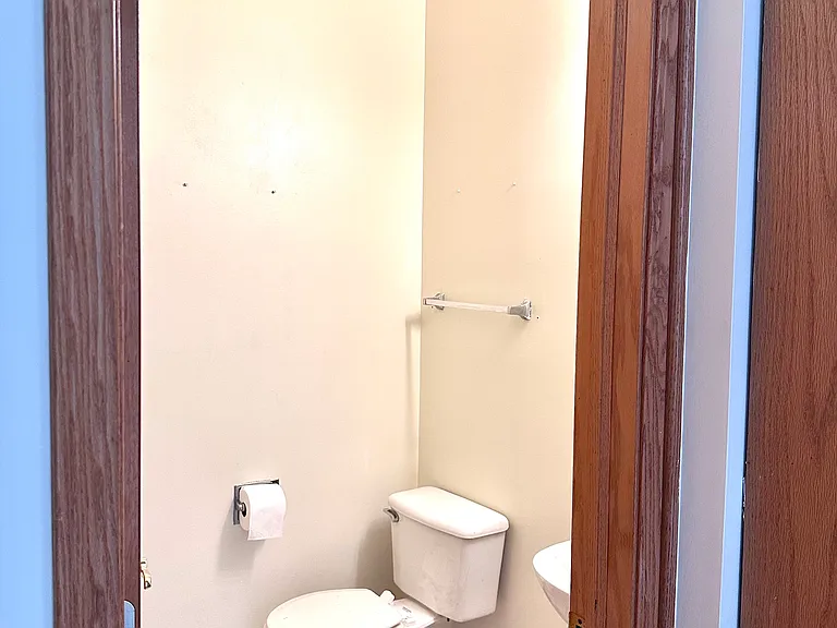 315 Bay Dr — Photo 8