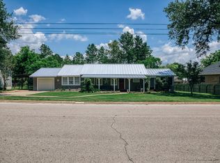 601 S Masonic St, Bellville, TX 77418