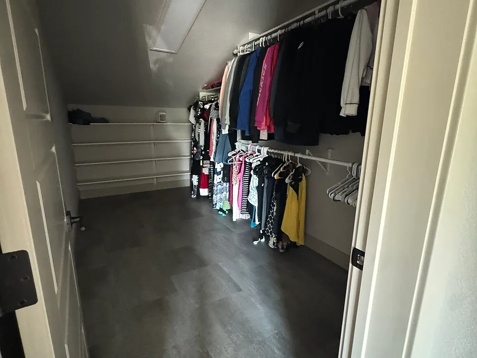 628 Pyramid Way