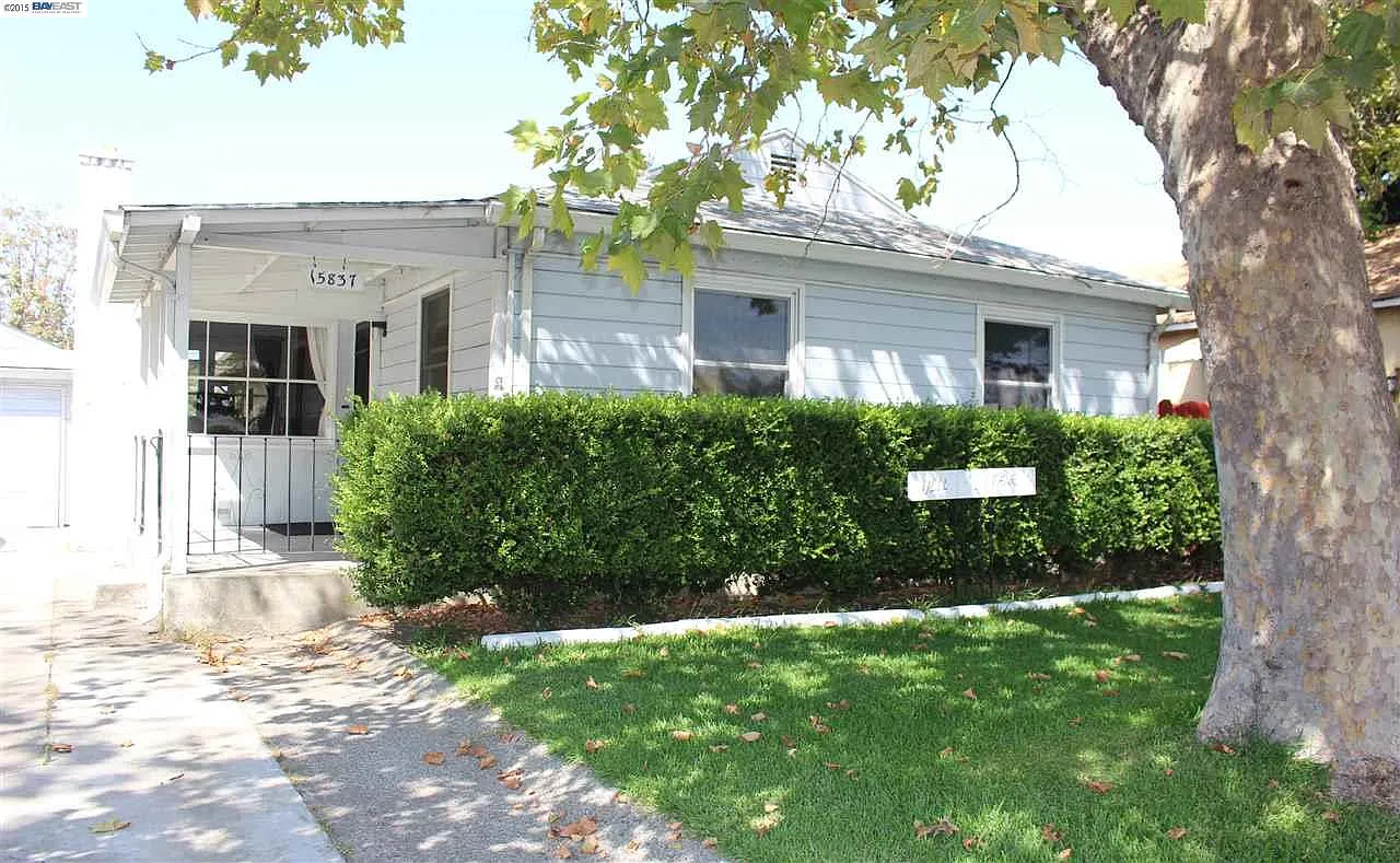 15837 Hesperian Blvd photo 1
