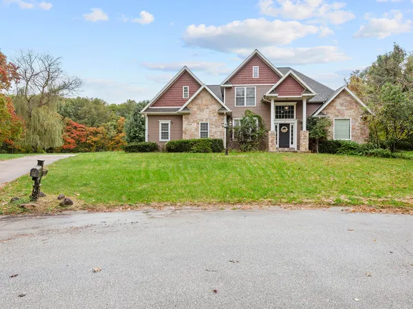 6450 Walter Hagen Cir, North Judson, IN 46366