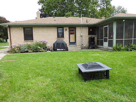 3rd image of 1869 Millbrook St SE
