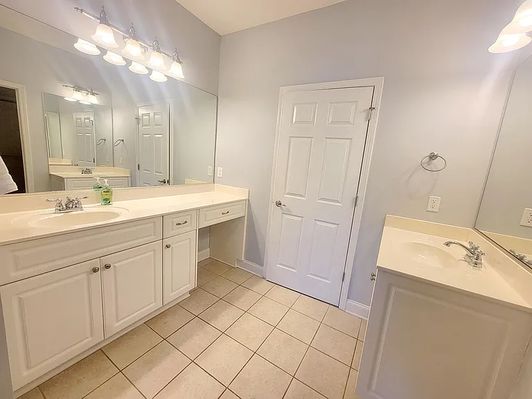 3001 Amberley Dr — Photo 10