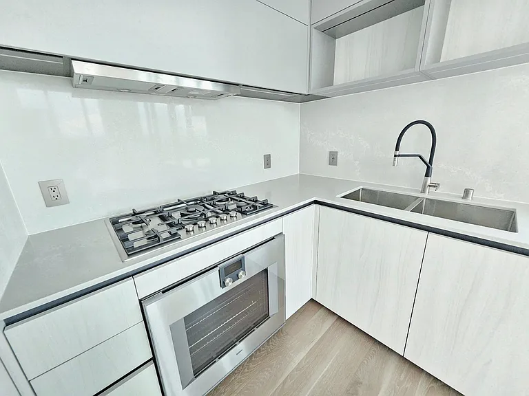 889 103rd Ave NE #1501 — Photo 8