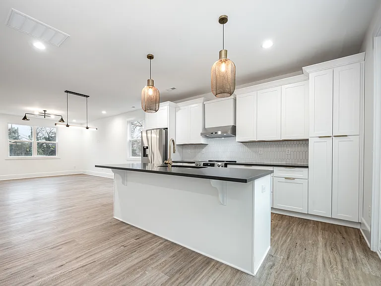 4016 Donna Ave — Photo 9