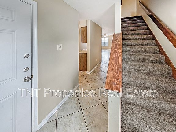 3rd image of 1811 Woodsman Dr APT C