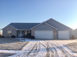 3221 Shallowbrook Dr, Fort Wayne, IN 46814