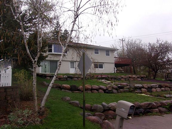 3rd image of 500 10th Ave S