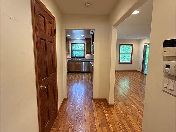 3rd image of 2162 Willowgrove Ave