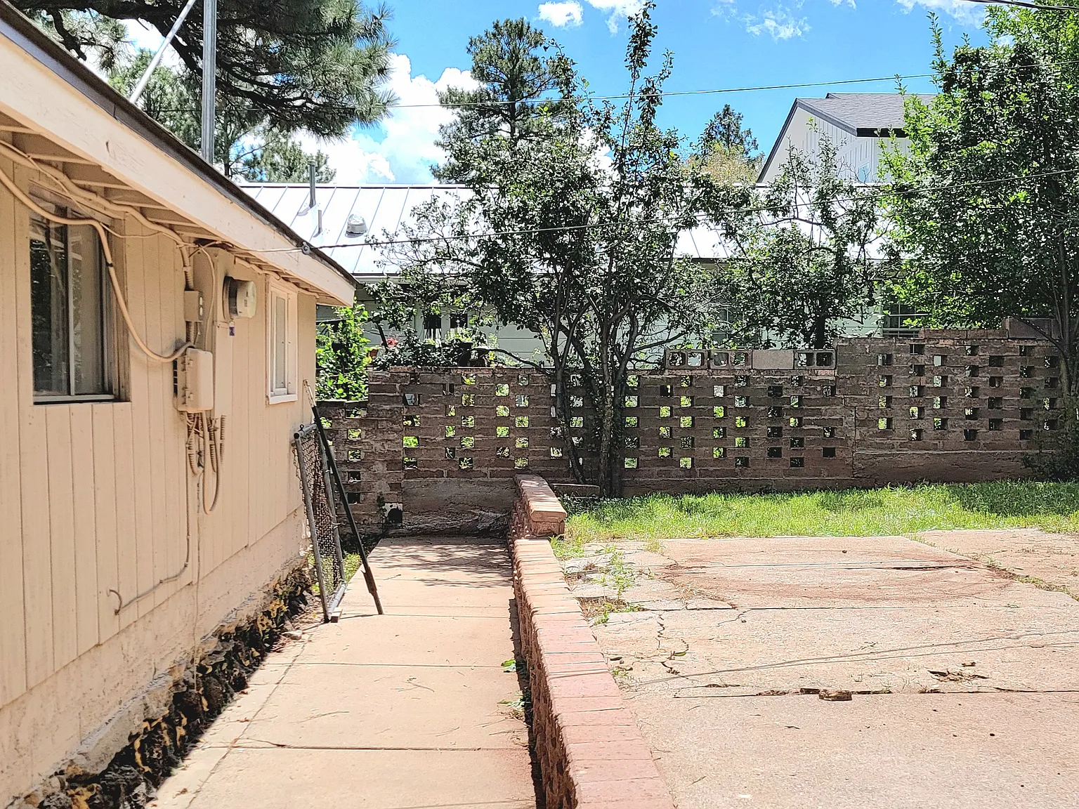 2 bed, 900 sqft, $1,400 — Photo 4