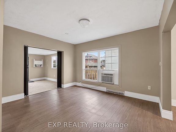 3rd image of 4576 4th Ave