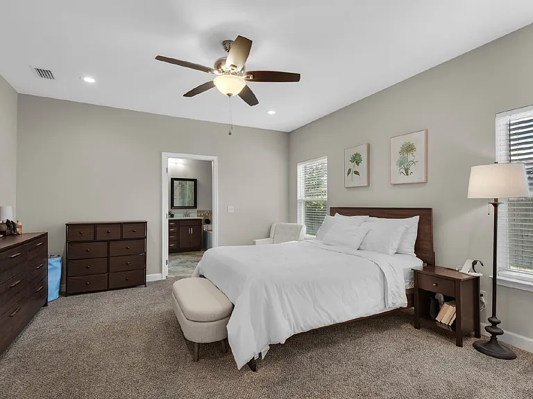 66 Brenda Ln — Photo 13