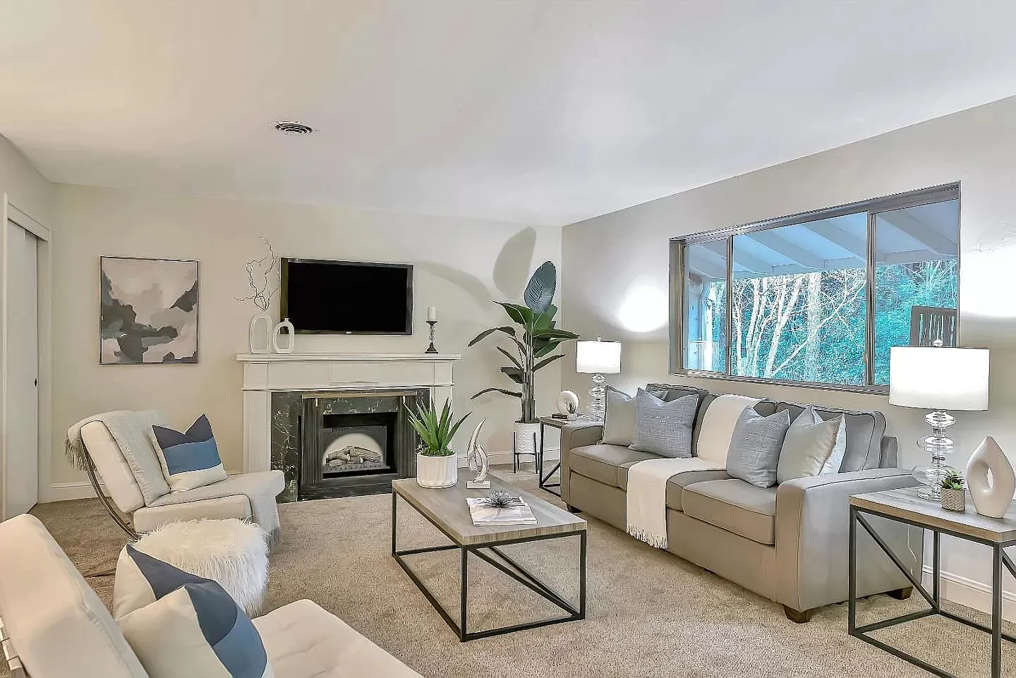 2 bed, 1368 sqft, $4,125 — Photo 2