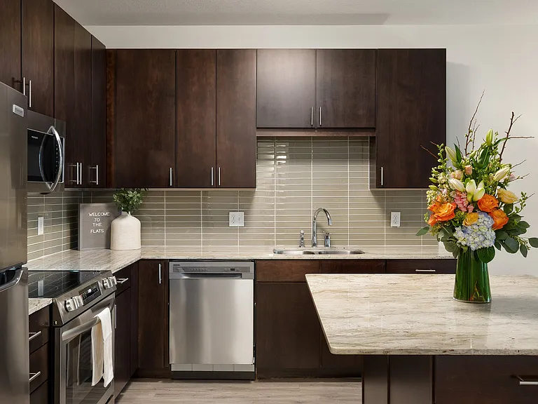 The Flats at West End — Photo 2