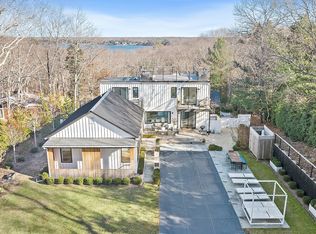 33 Oyster Pond Ln, East Hampton, NY 11937