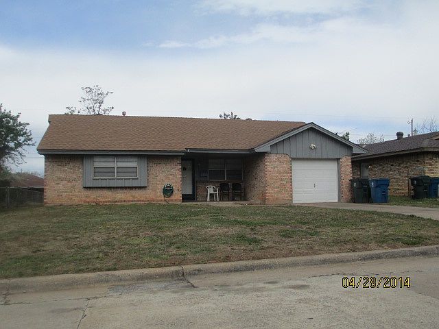 1st image of 645 Lotus Ave