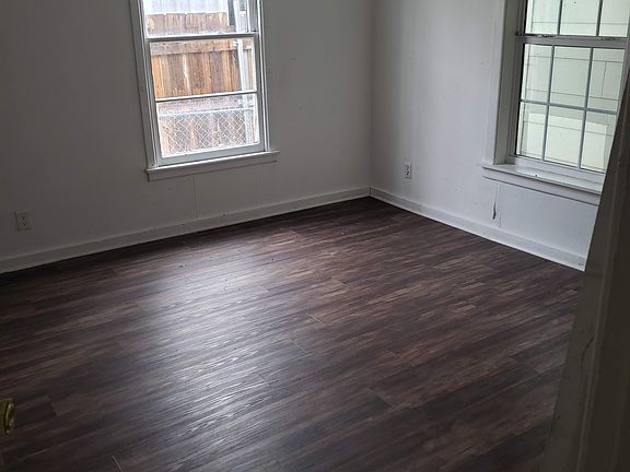 3rd image of 625 Brook Dr APT B