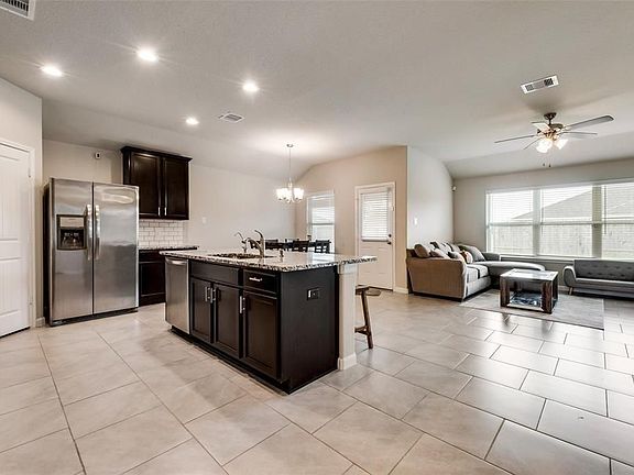 3rd image of 18403 Grayson Bluff Way