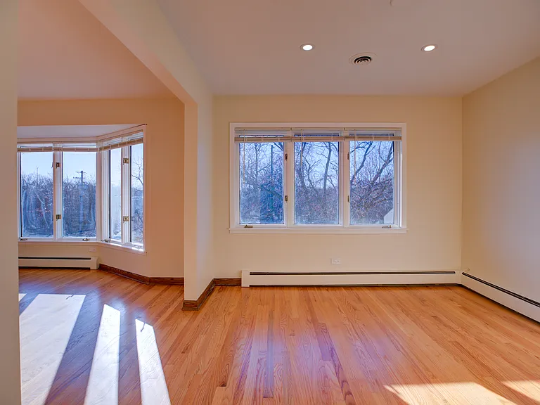 5715 N Cicero Ave #2 — Photo 9