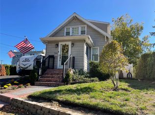 746 Foxhurst Rd, Baldwin, NY 11510