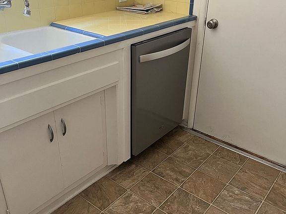 3rd image of 130 N Lamer St APT B