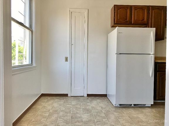 2nd image of 1808 Fulton St APT 10