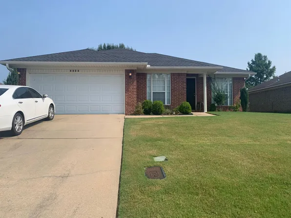 4540 Thompson St, Conway, AR 72034