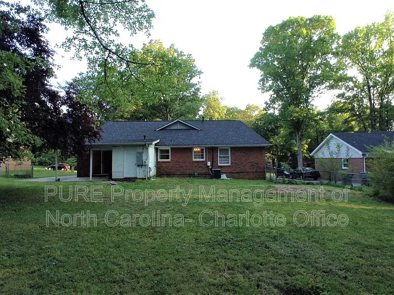 5221 Delivau Dr — Photo 6
