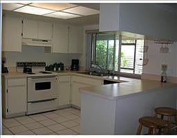 2nd image of 1556 Huntington Ct